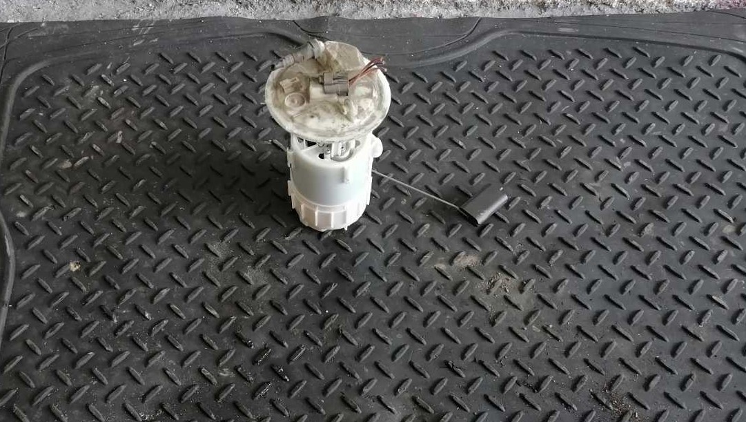 Αντλία Βενζίνης Renault Megane ’03 Προσφορά