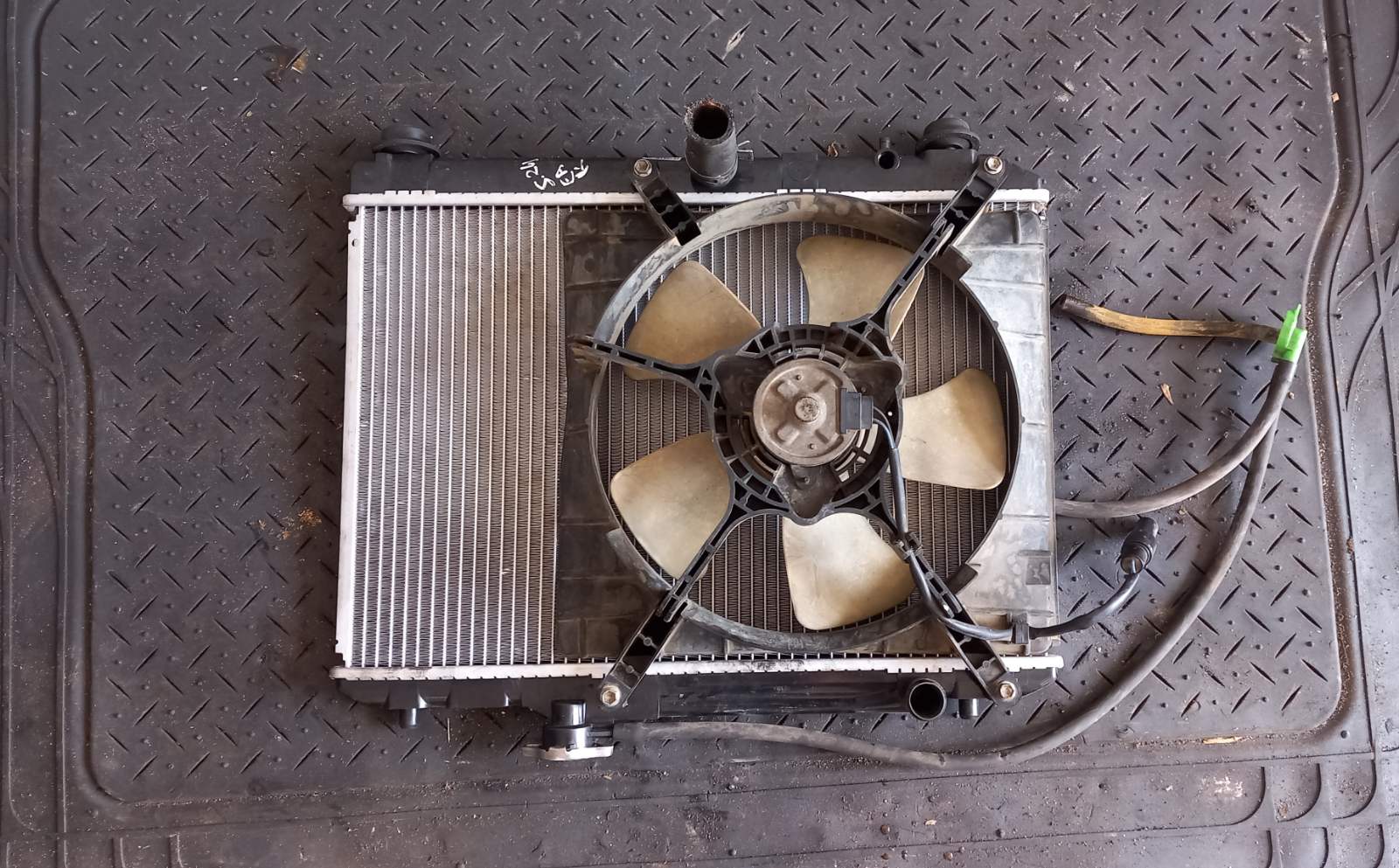 Ψυγείο Νερού-Aircodition Suzuki Baleno ’01 Προσφορά