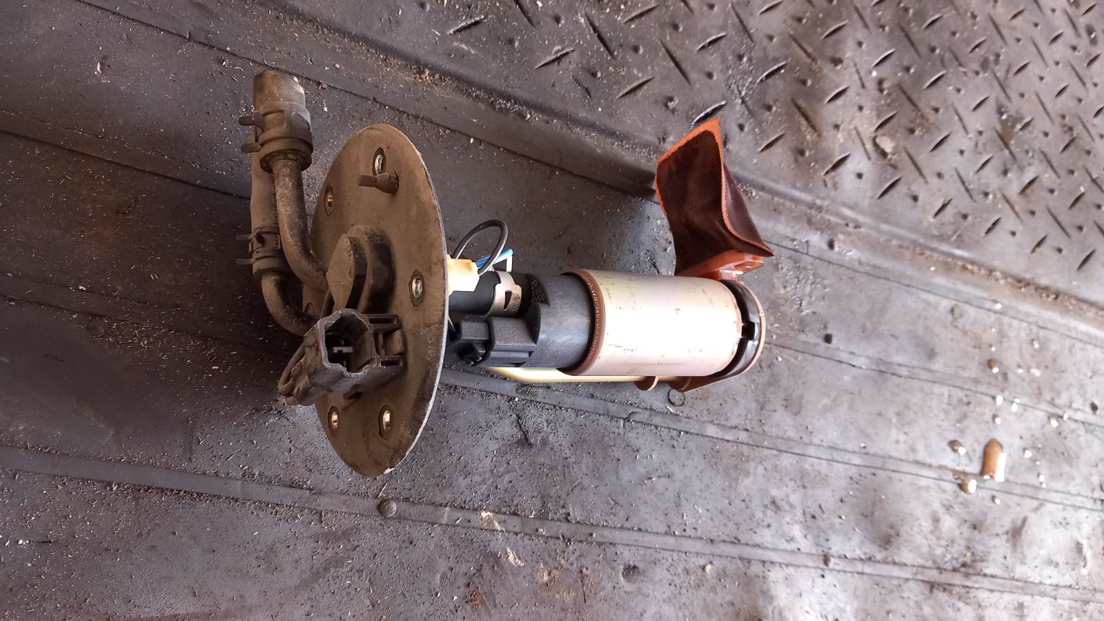 Αντλία Βενζίνης Suzuki Baleno ’01 Προσφορά