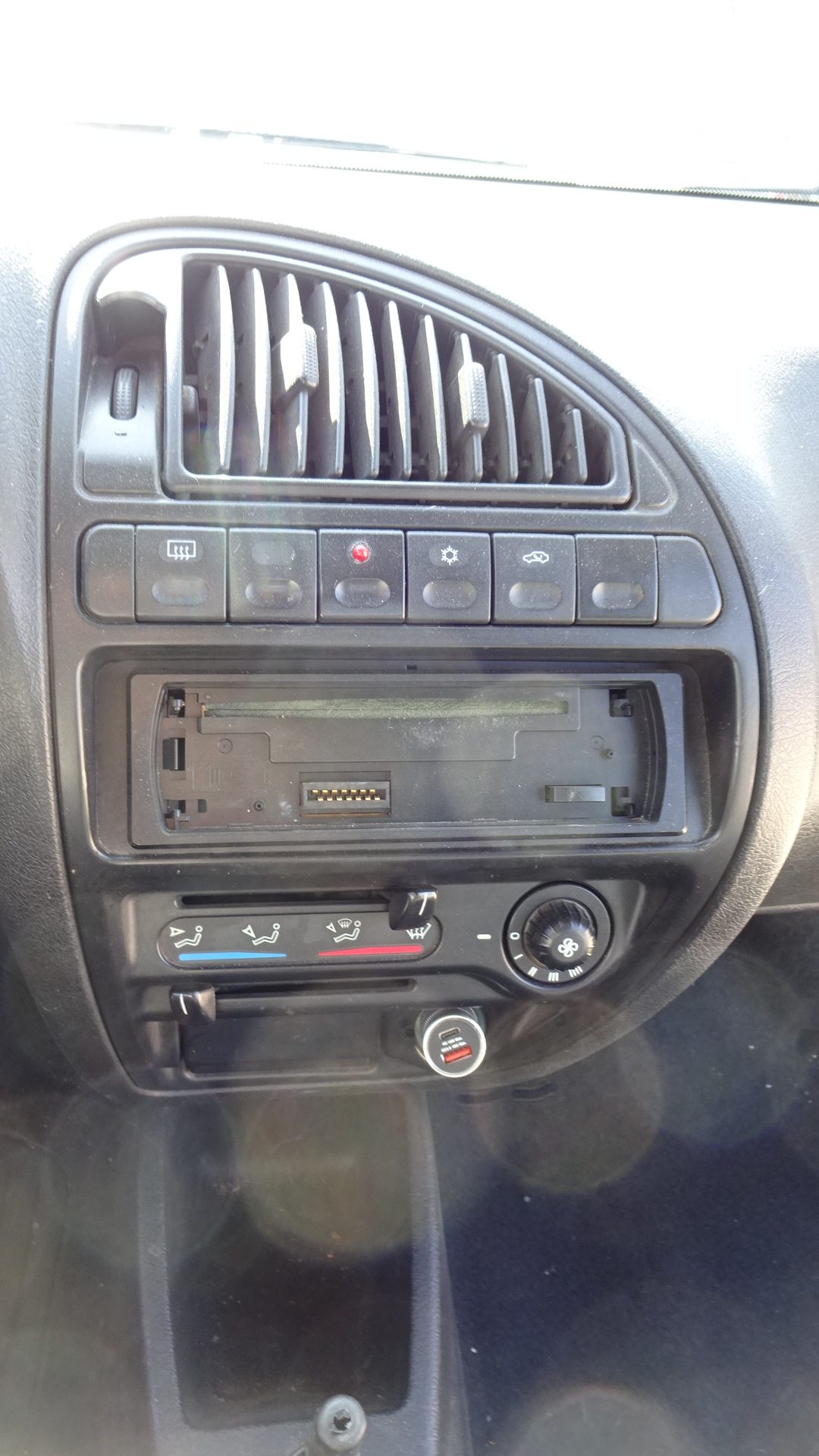 Χειριστήρια Κλιματισμού-Καλοριφέρ Citroen Saxo ‘98 Προσφορά