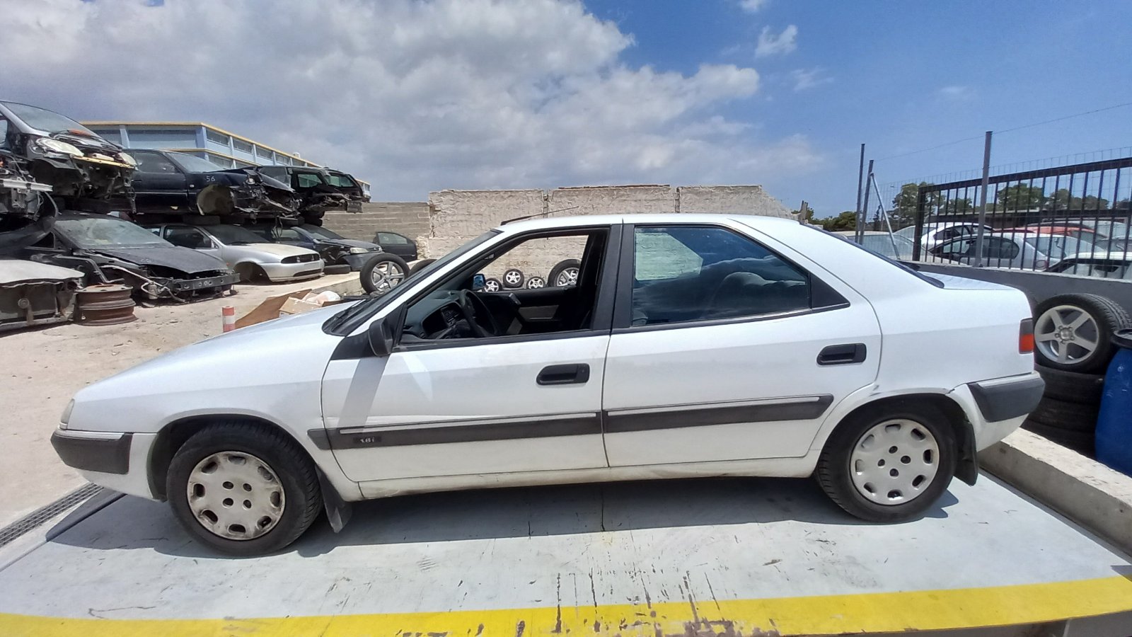 Μεντεσέδες Πορτών Citroen Xantia ’94 Προσφορά