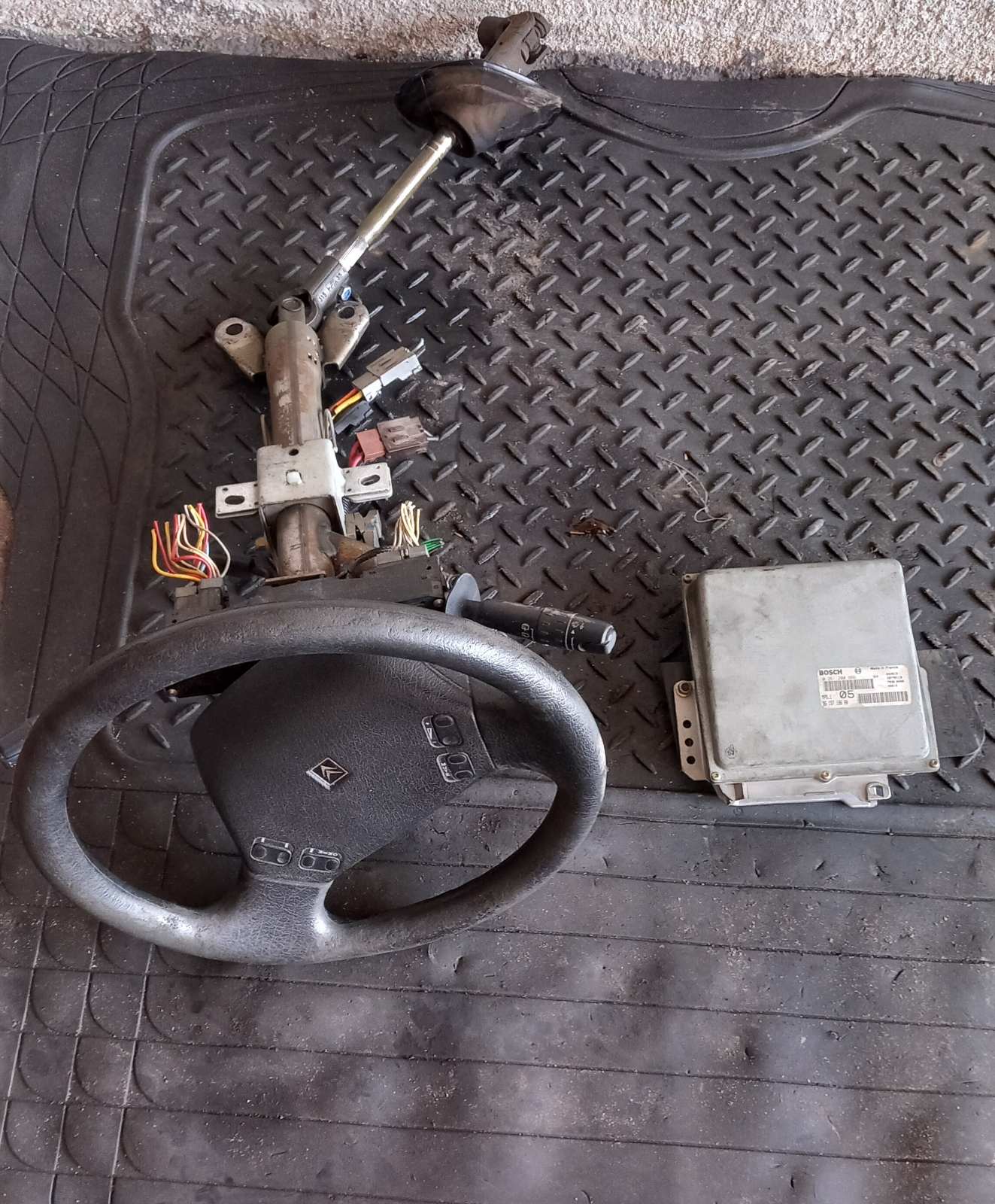 Κολώνα Τιμονιού Citroen Xantia ’94 Προσφορά