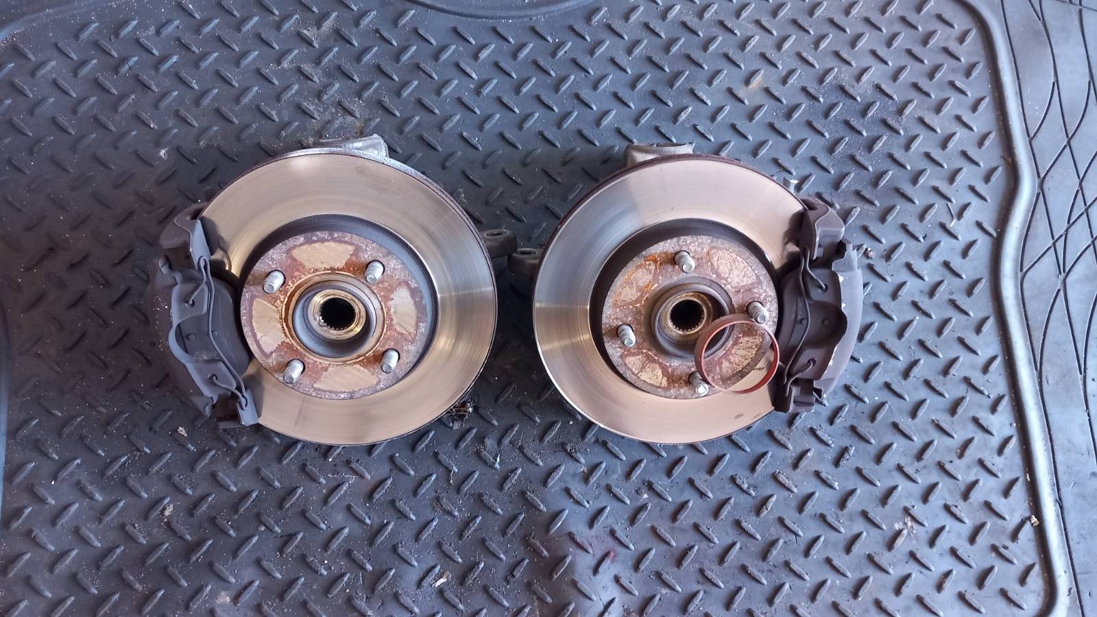 Ακραξόνια Mazda 2 ’05 Προσφορά