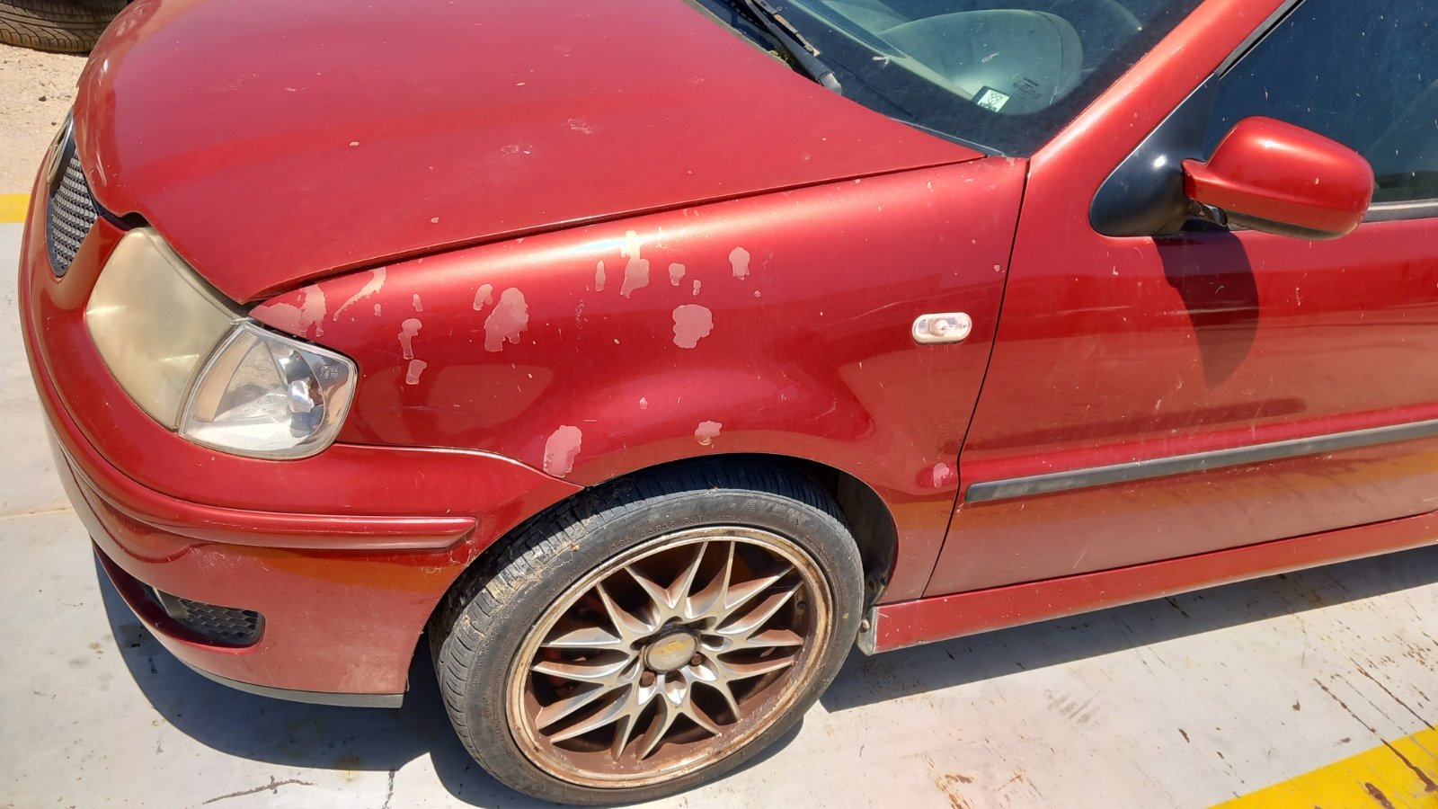 Φτερά Εμπρός Volkswagen Polo ’01 Προσφορά