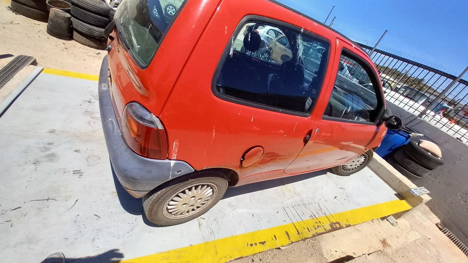 Πορτάκι Ρεζερβουάρ Renault Twingo ’98 Προσφορά