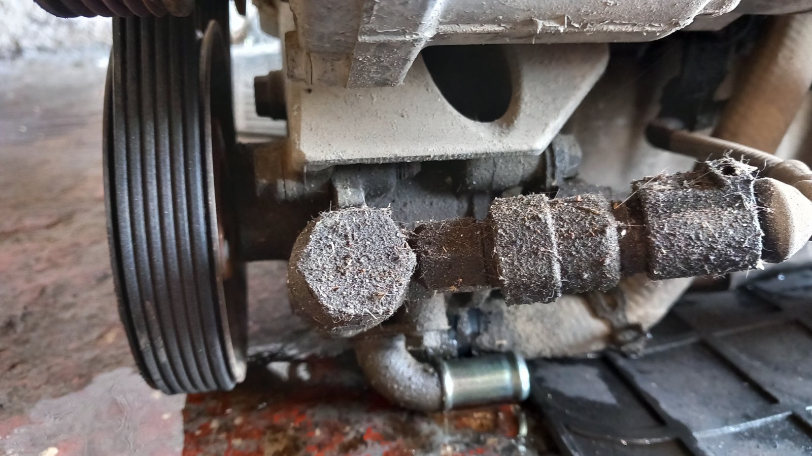 Αντλία Υδραυλικού Τιμονιού Volkswagen New Beetle ‘03 Προσφορά