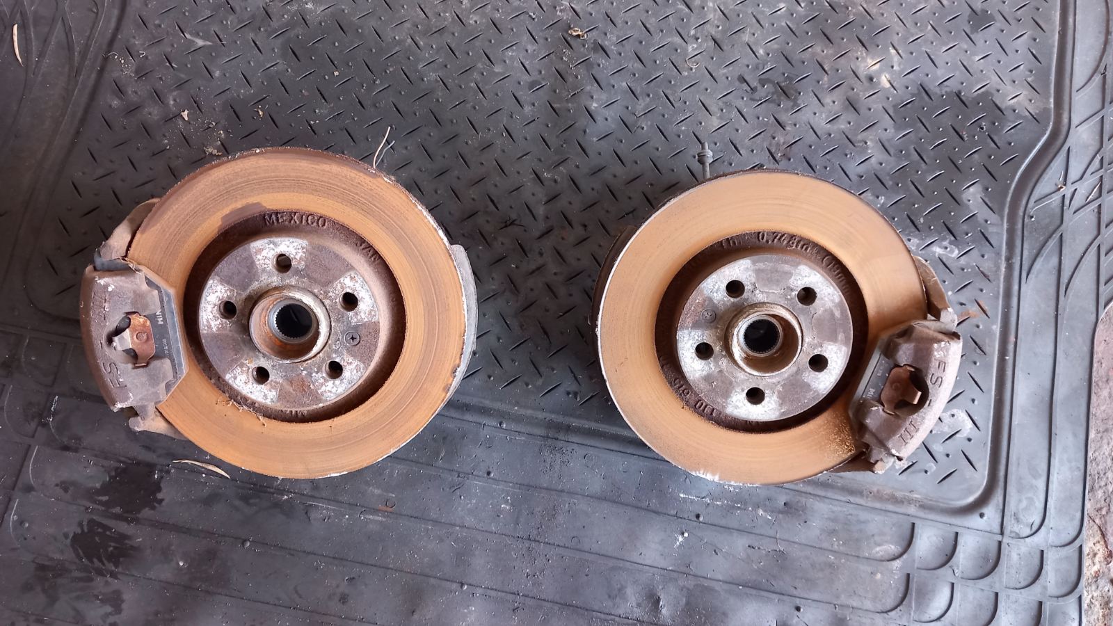 Δαγκάνες Εμπρός- Πίσω Volkswagen New Beetle ’03 Προσφορά