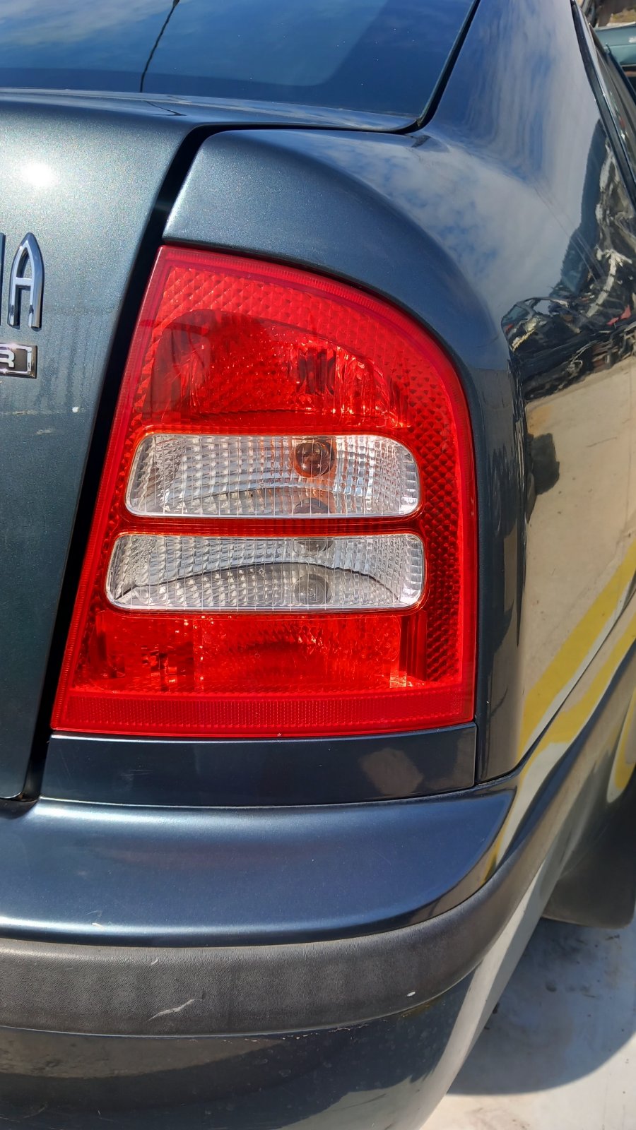 Φανάρια Πίσω Skoda Octavia ’03 Προσφορά