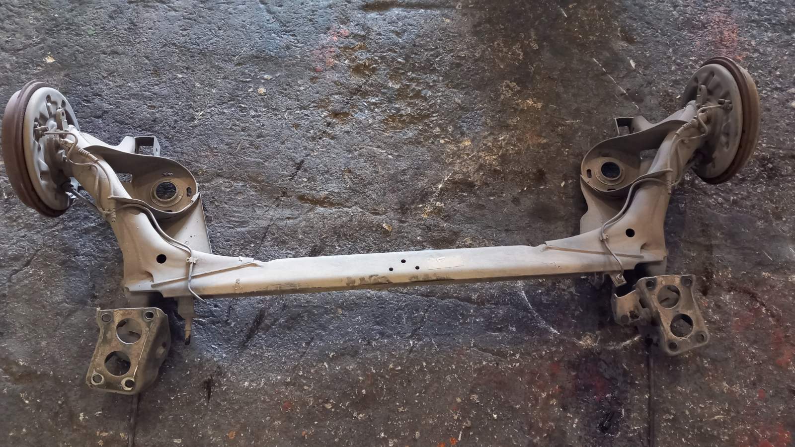 Άξονας Πίσω Skoda Octavia ’03 Προσφορά