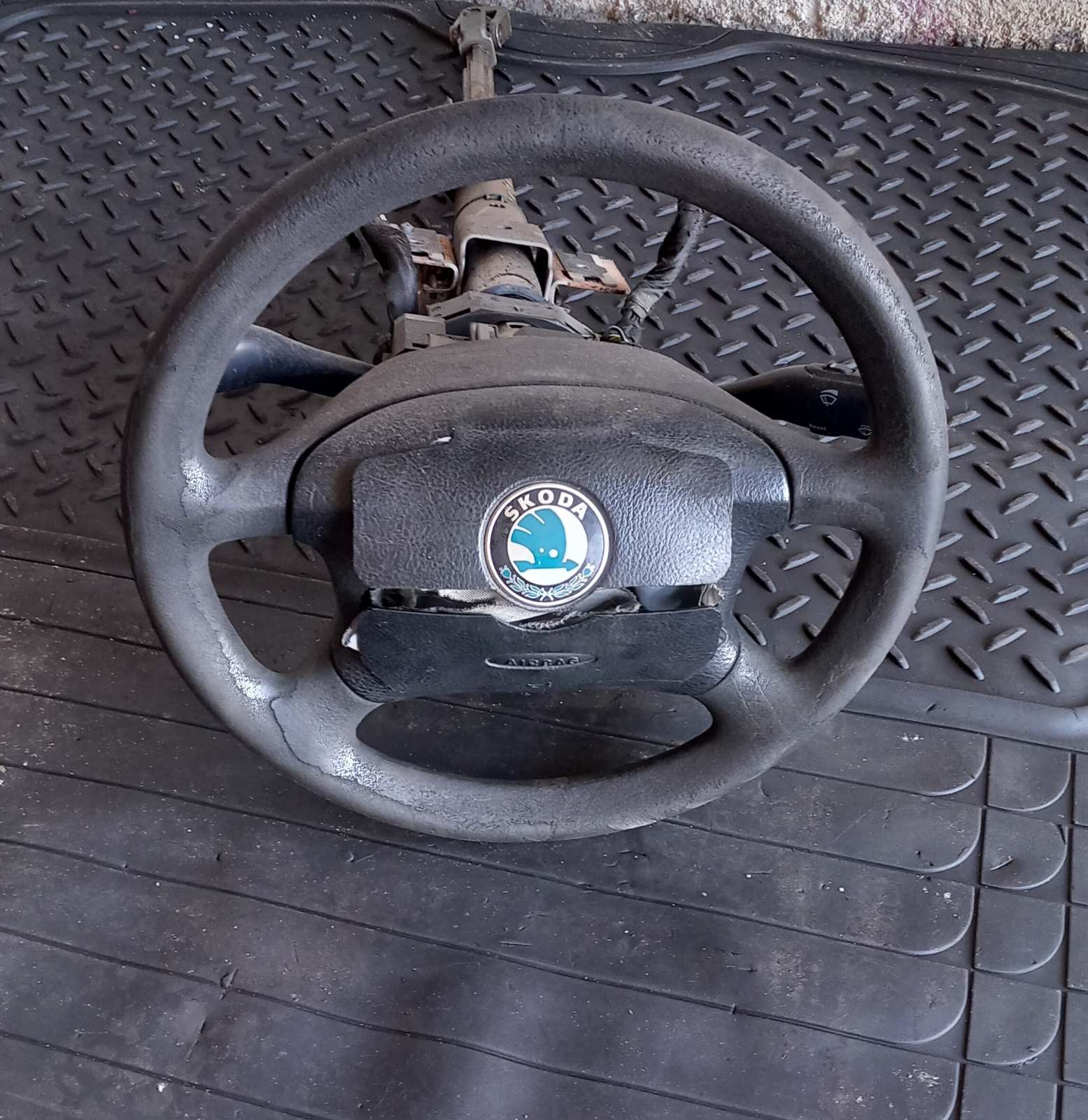 Τιμόνι (Βολάν) Skoda Octavia ’03 Προσφορά