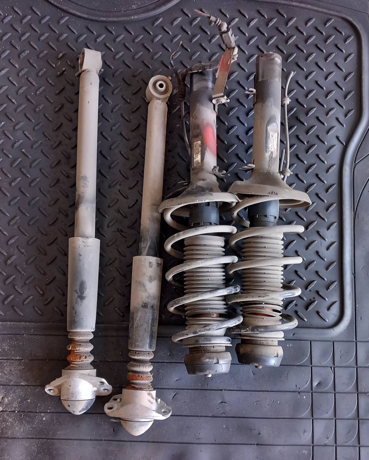 Αμορτισέρ Skoda Octavia ’03 Προσφορά