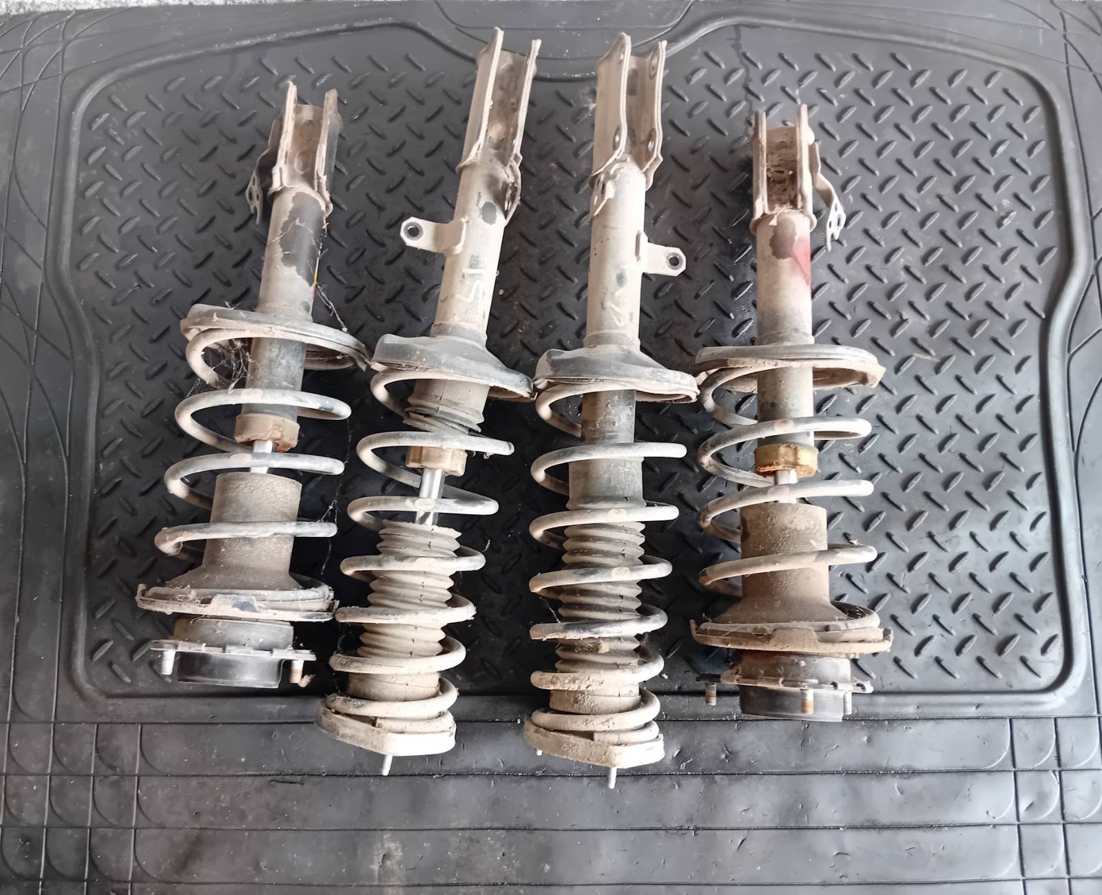 Αμορτισέρ Toyota Avensis ’99 Προσφορά