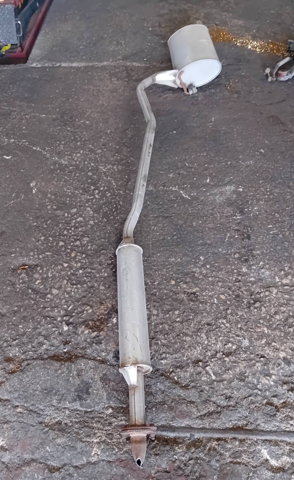 Εξάτμιση Σετ Κομπλέ Toyota Avensis ’99 Προσφορά