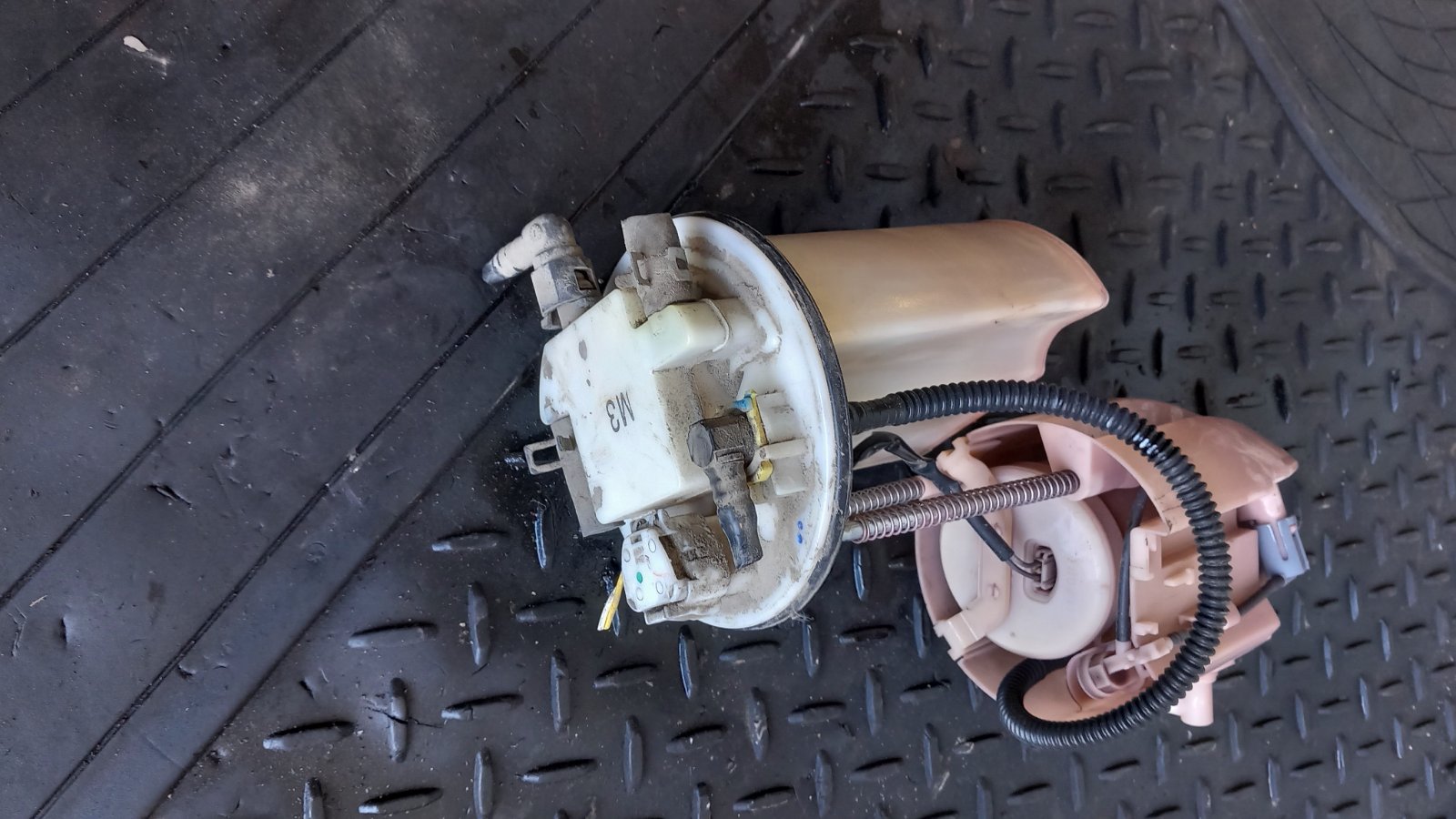 Αντλία Βενζίνης Toyota Rav 4 ’06 Προσφορά