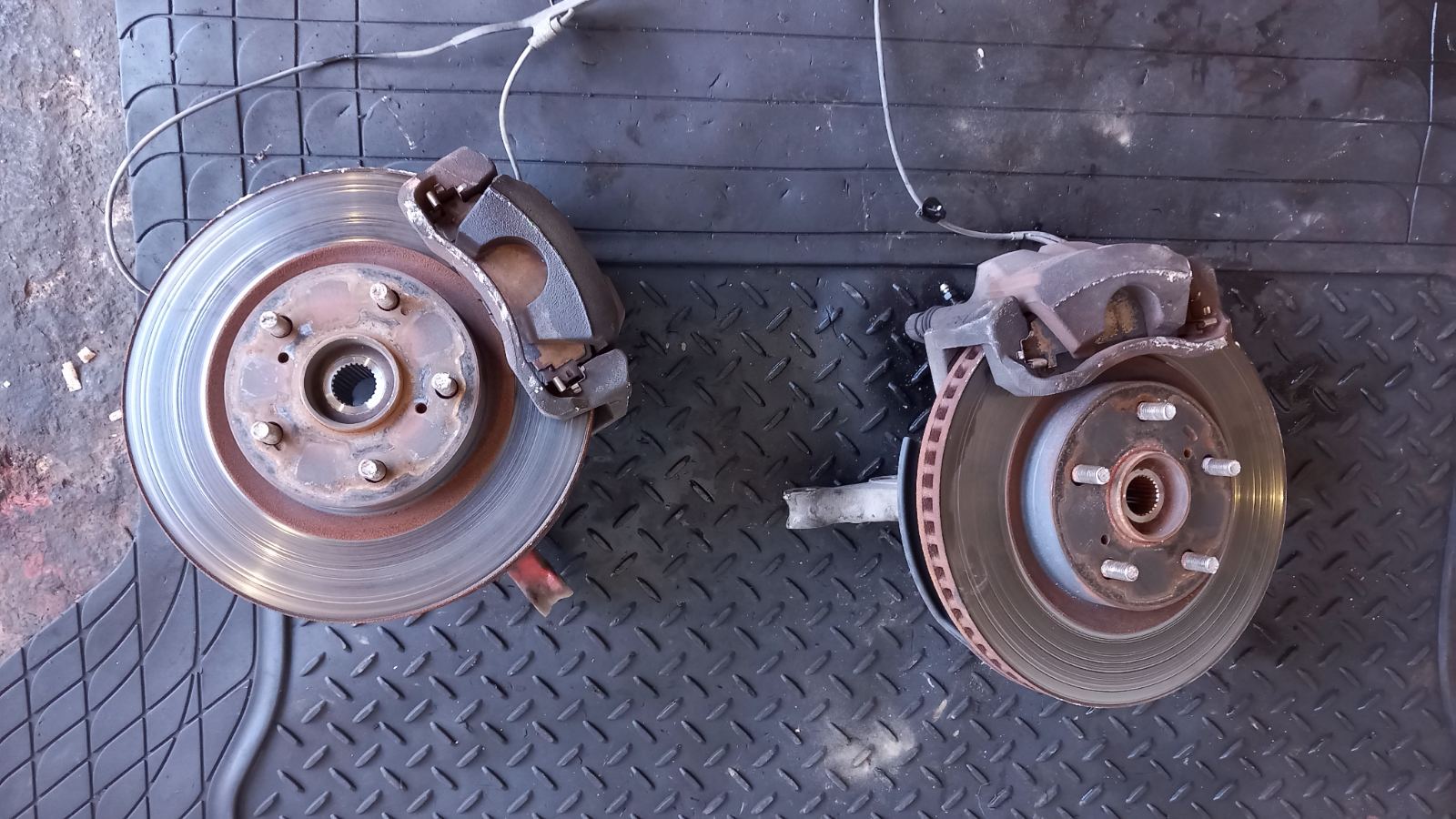 Δαγκάνες Εμπρός- Πίσω Toyota Rav 4 ’06 Προσφορά