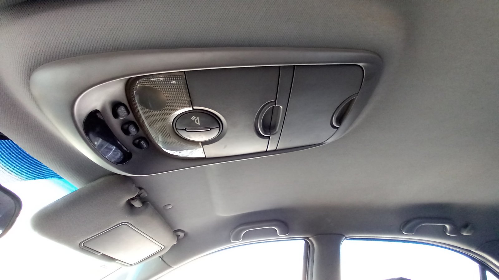 Πλαφονιέρα Εμπρός Kia Sorento ’03 Προσφορά