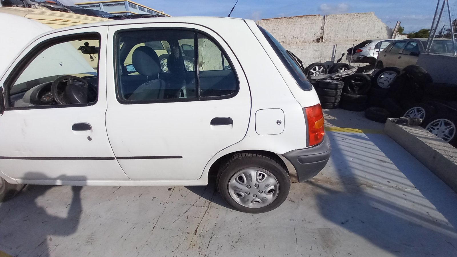 Πορτάκι Ρεζερβουάρ Nissan Micra ’02 Προσφορά