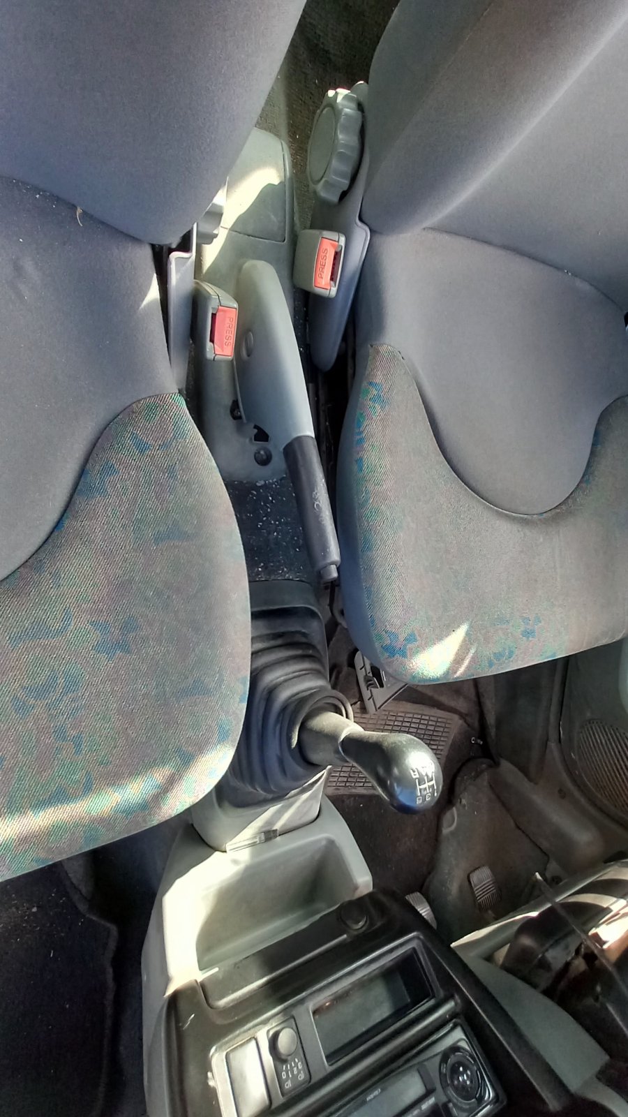 Λεβιές Ταχυτήτων Nissan Micra ’02 Προσφορά