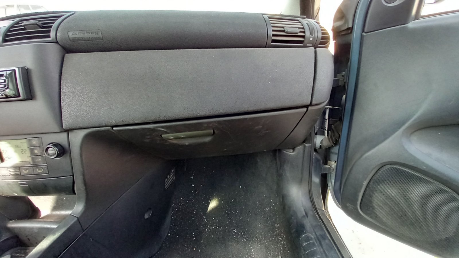 Ντουλαπάκι Fiat Stilo ’03 Προσφορά