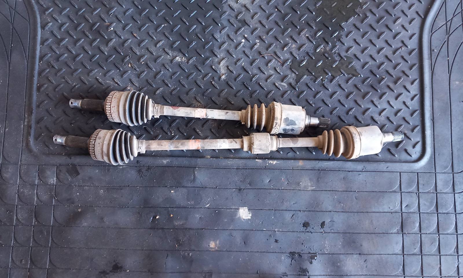 Ημιαξόνιο Αριστερό-Δεξί Hyundai Atos ’05 Προσφορά