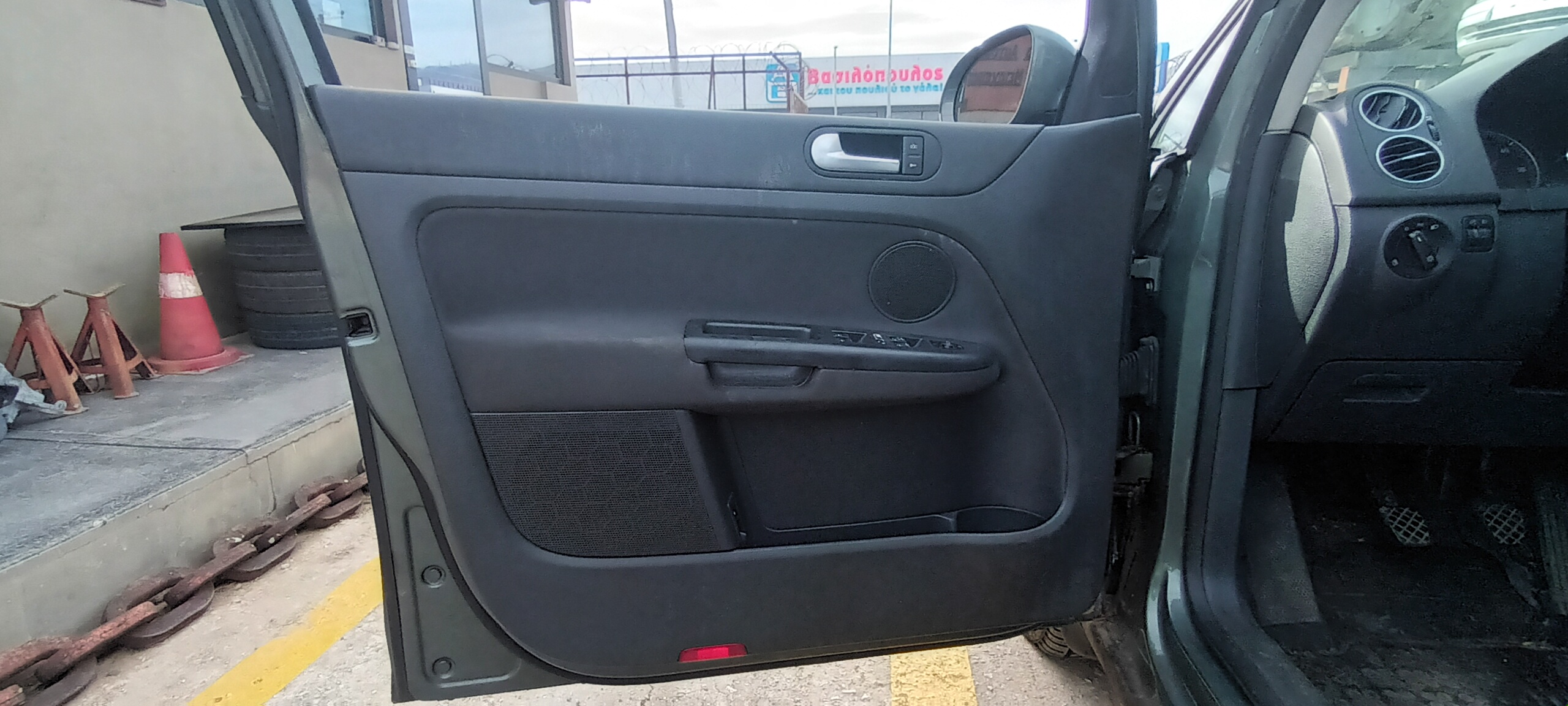 Πάνελ Πορτών VW Golf Plus ’07 Προσφορά