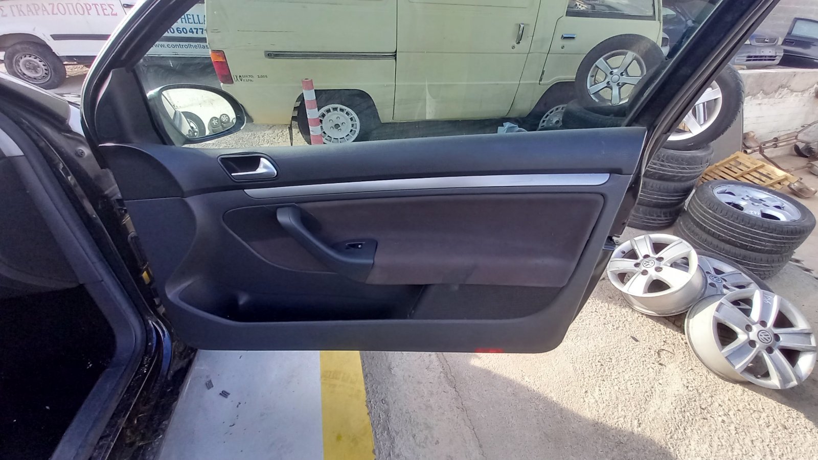 Πάνελ Πορτών VW Golf 5 ’07 Προσφορά