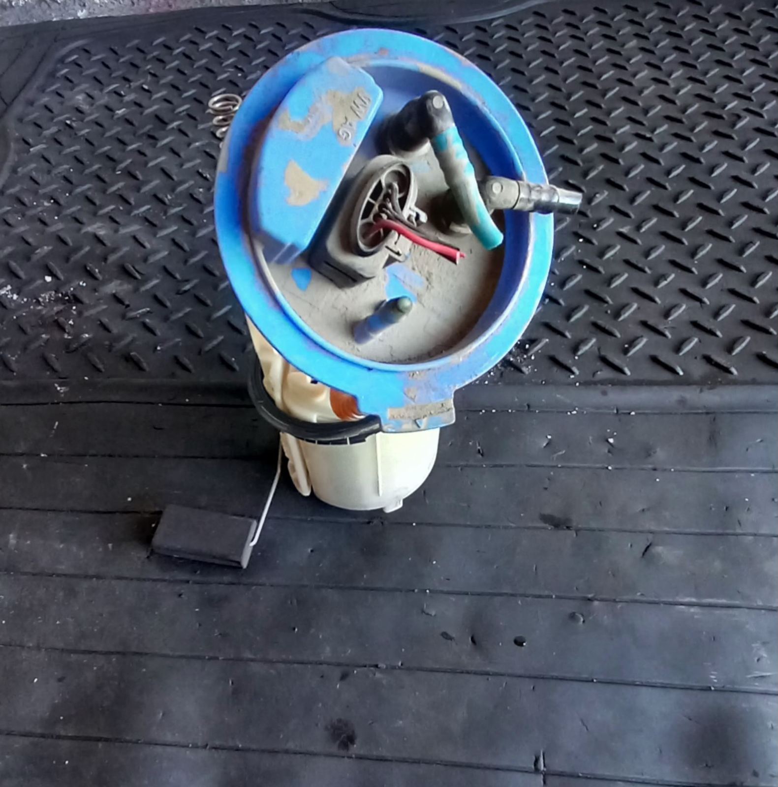 Αντλία Βενζίνης ( 1K0919051AE ) VW Golf 5 TSI ’07 Προσφορά