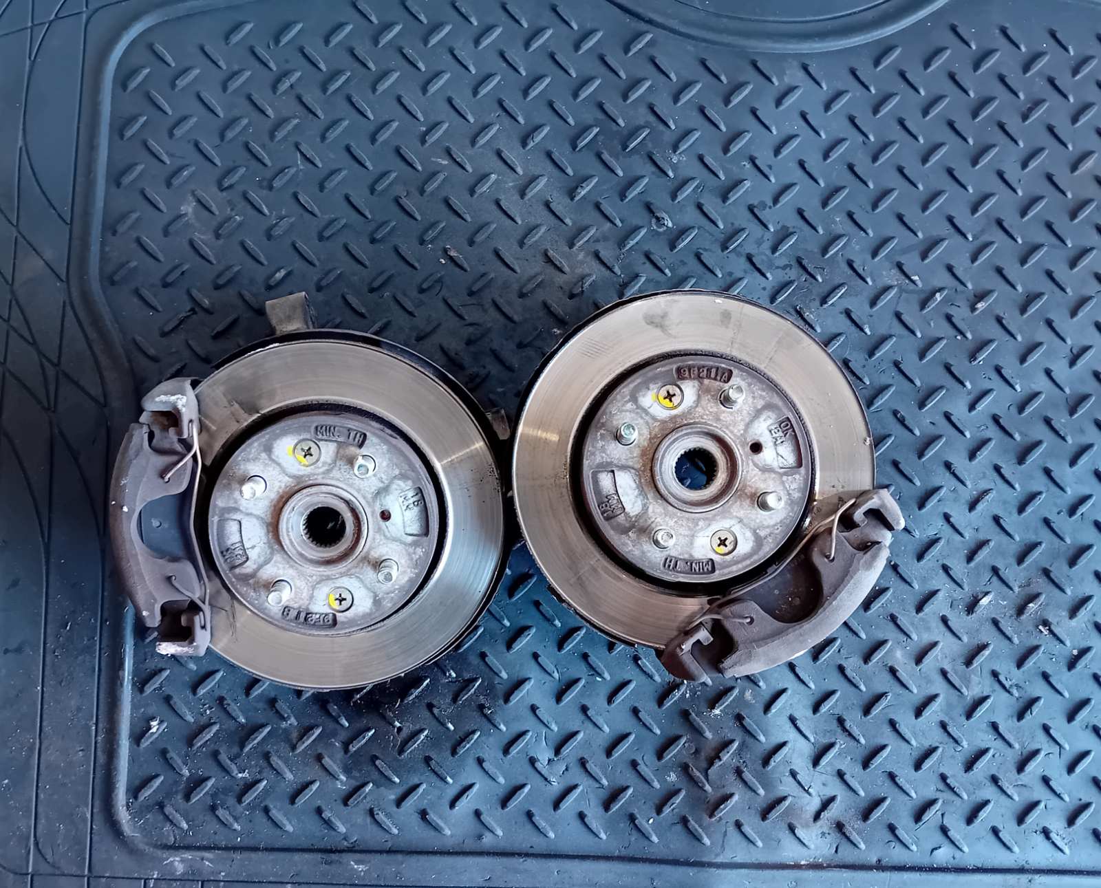 Δαγκάνες Εμπρός Kia Shuma ’99 Προσφορά