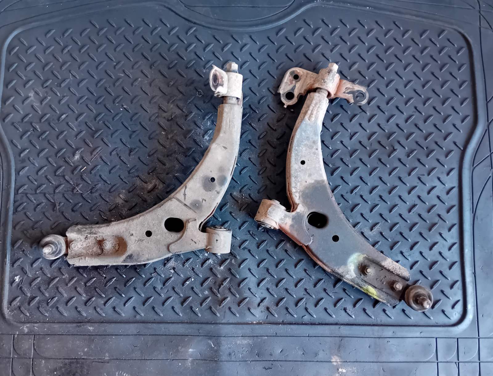 Ψαλίδια Kia Shuma ’99 Προσφορά