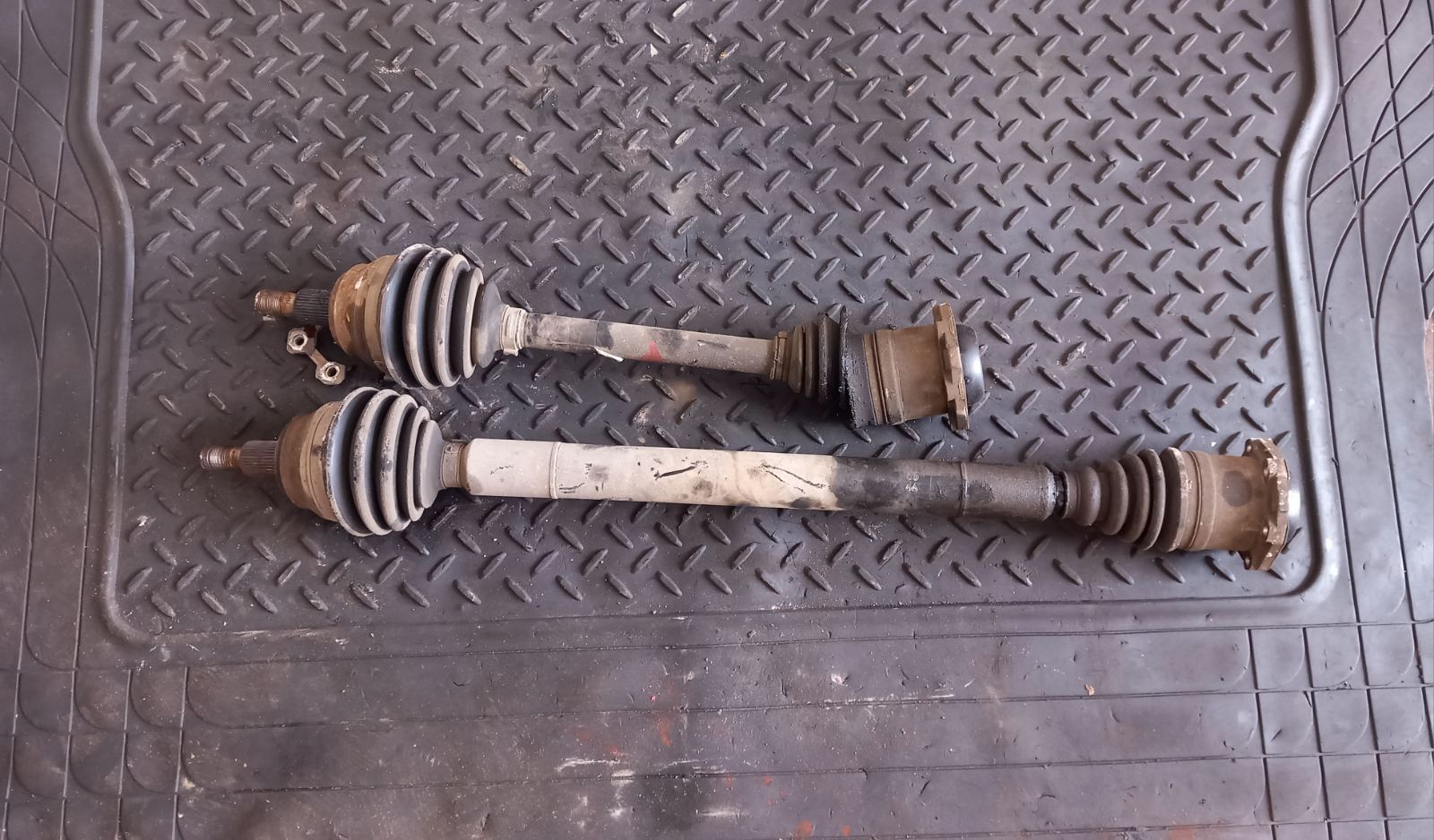 Ημιαξόνιο Αριστερό-Δεξί Seat Leon ’02 Προσφορά