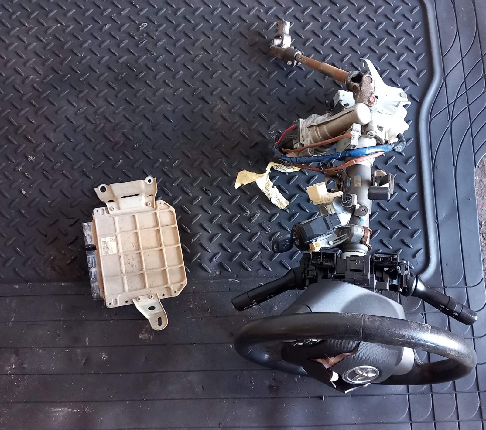 Εγκέφαλος Κινητήρα Σετ ( 896610D310 ) Toyota Yaris ’07 Προσφορά
