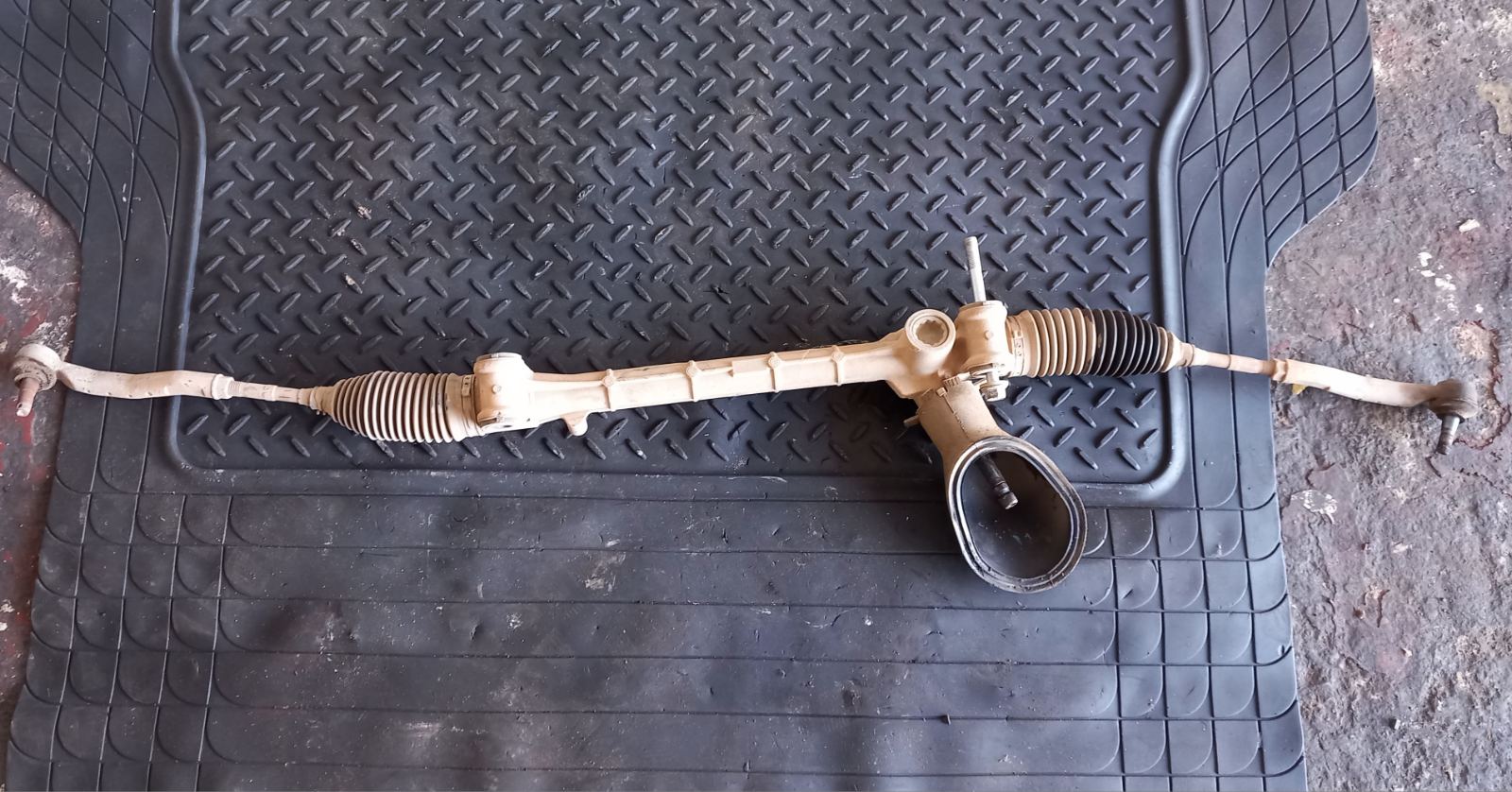 Κρεμαργιέρα Toyota Yaris ’07 Προσφορά