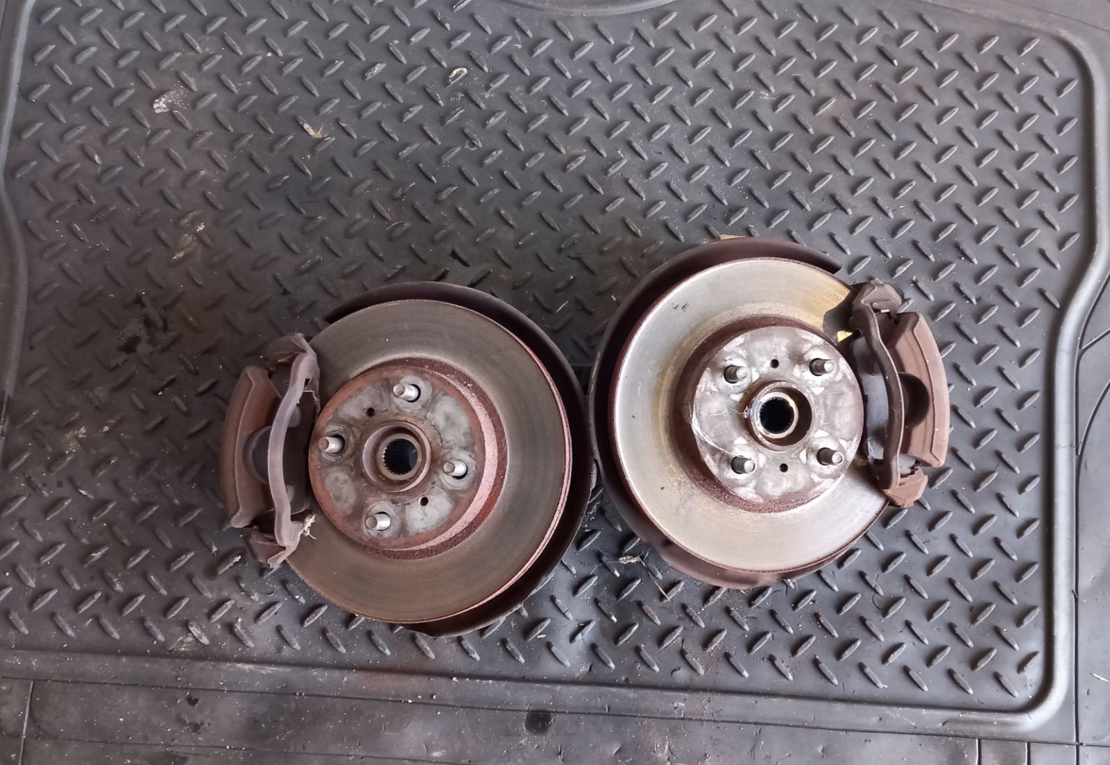 Δαγκάνες Toyota Corolla ’99 Προσφορά