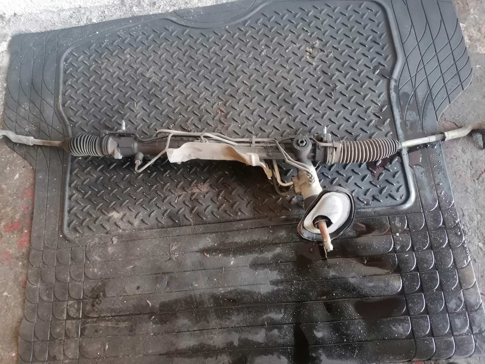 Κρεμαργιέρα Ford Focus ’07 Προσφορά