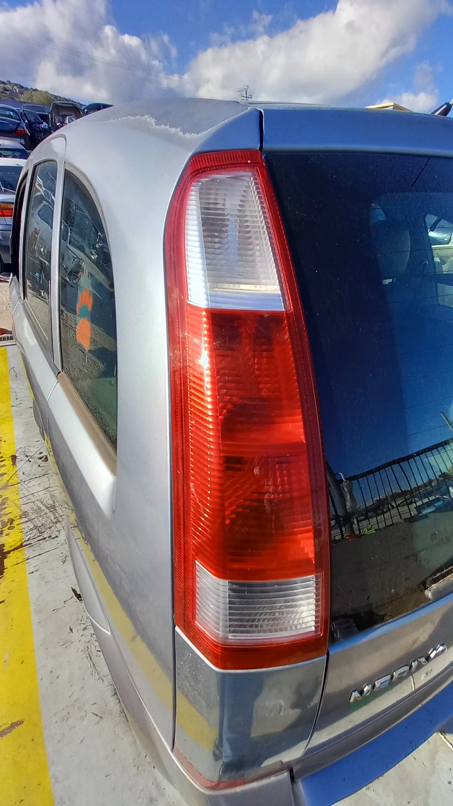 Φανάρια Πίσω Opel Meriva ’04 Προσφορά