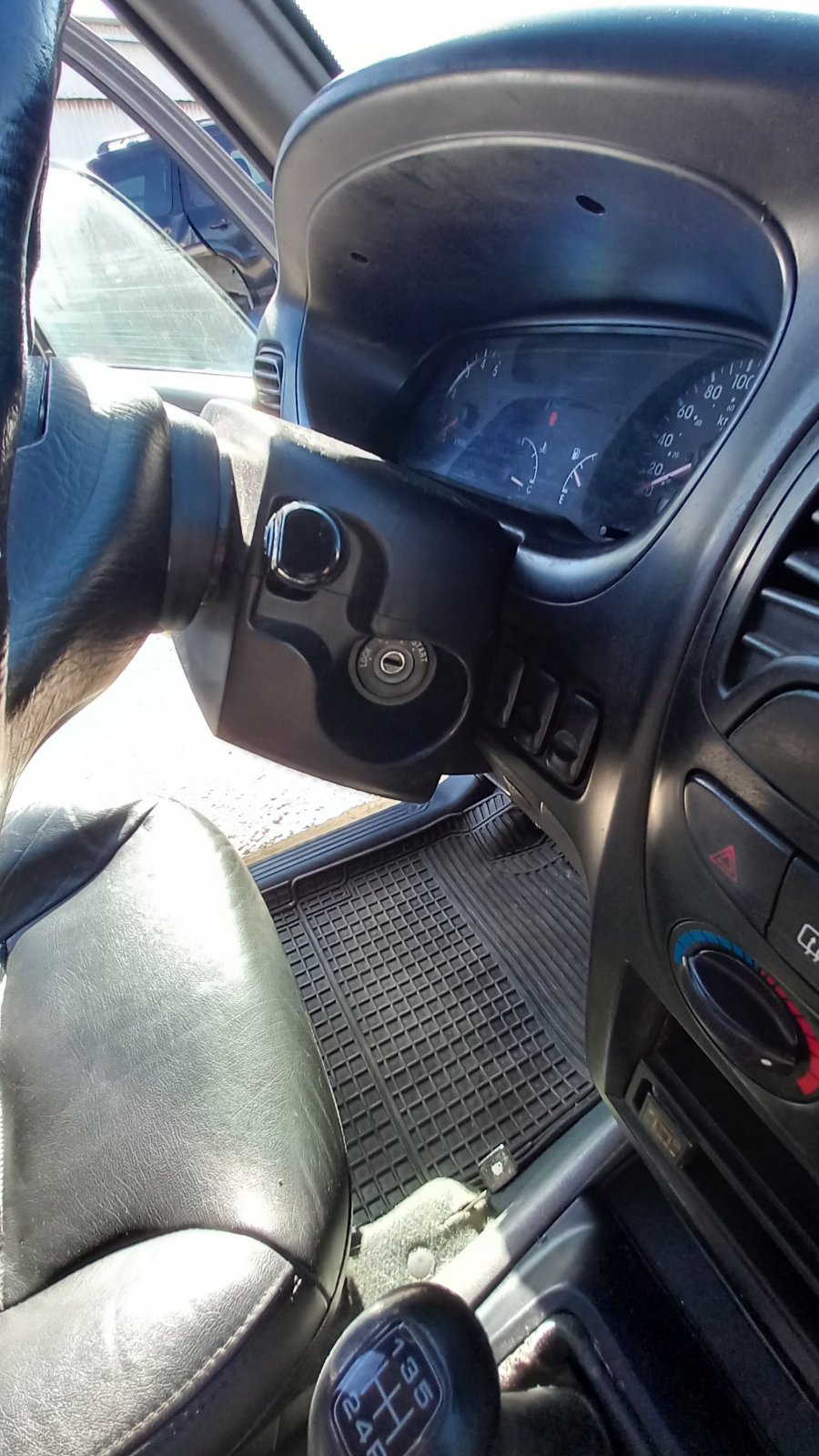 Κλειδαριά Μίζας Kia Sportage ’03 Προσφορά