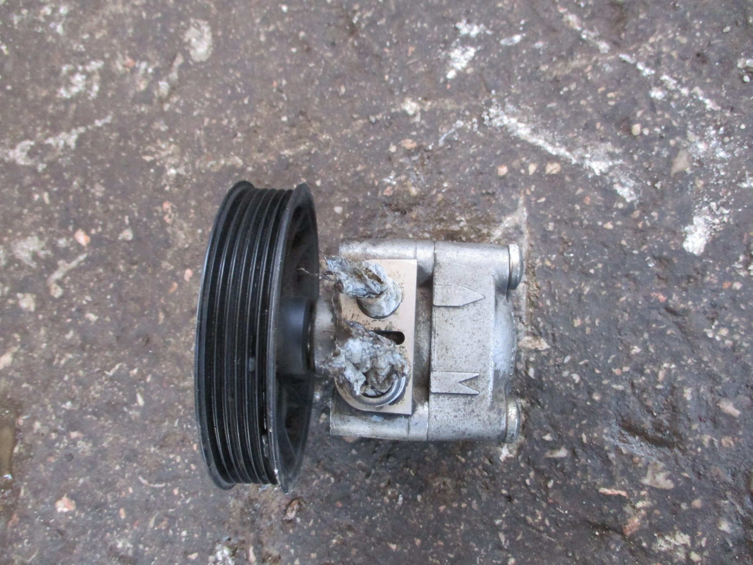 Αντλία Υδραυλικού Τιμονιού Volvo XC90 ’04 Προσφορά