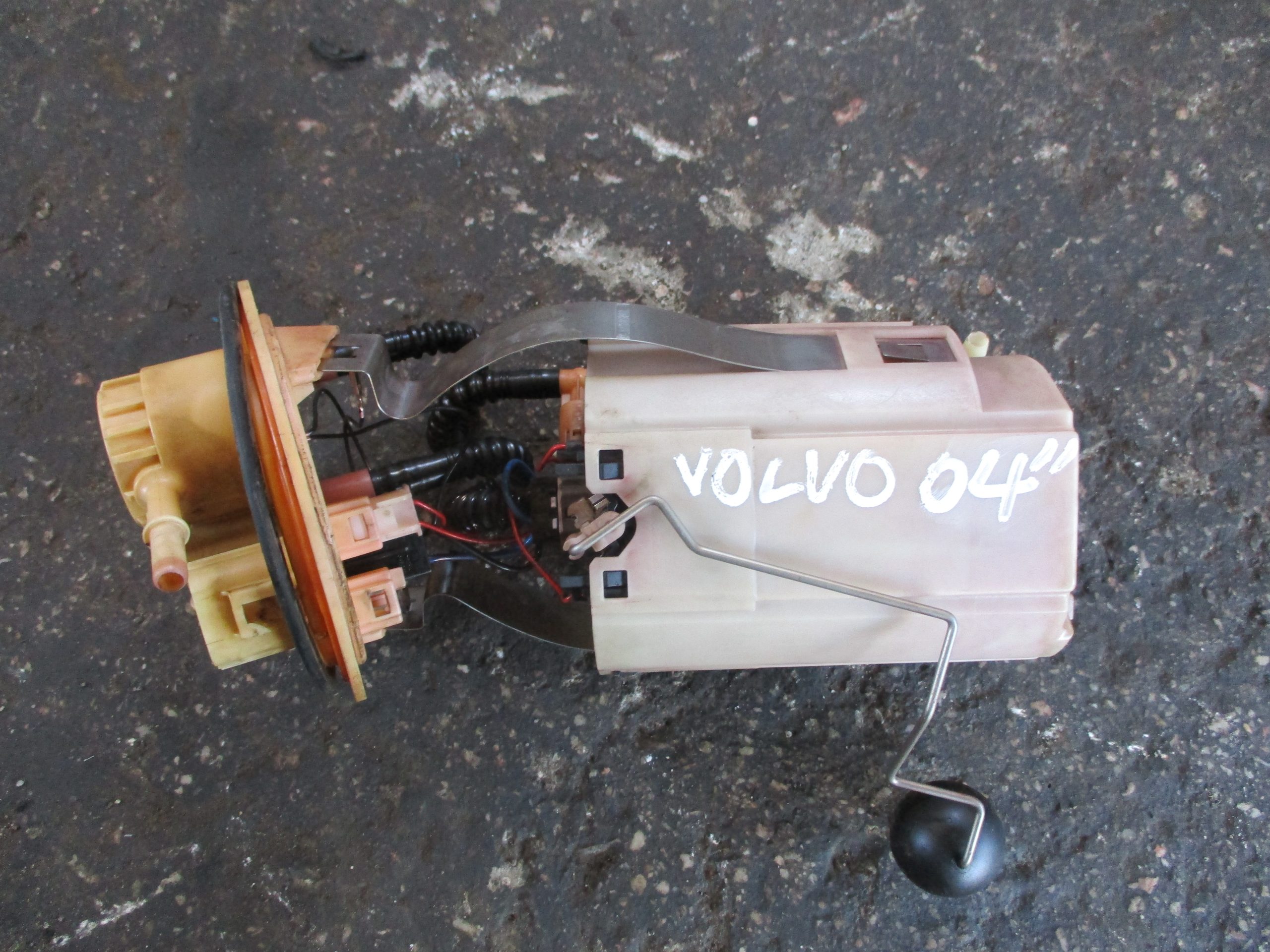 Αντλία Βενζίνης Volvo XC90 ’04 Προσφορά