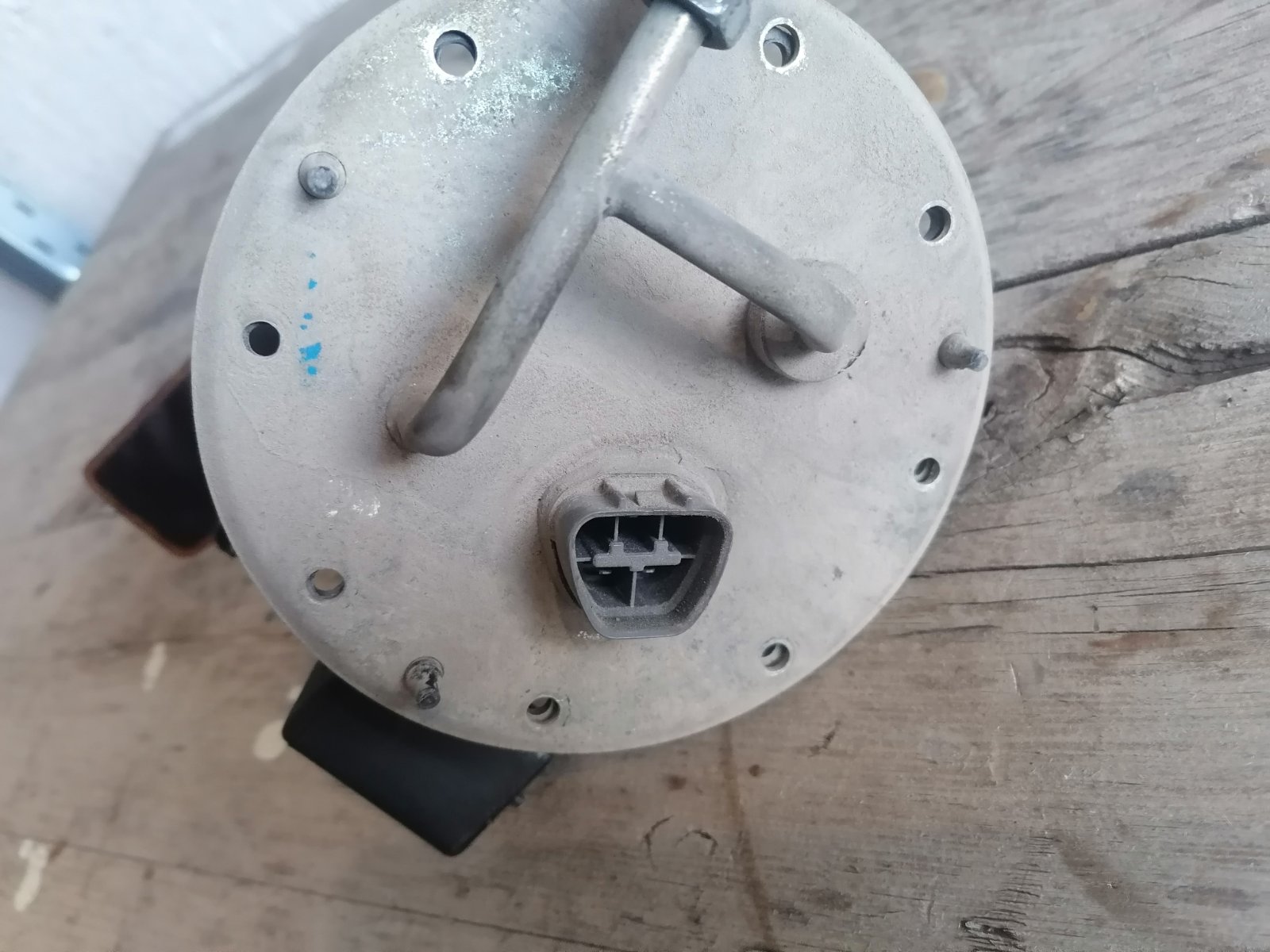 Αντλία Βενζίνης Toyota Corolla ’00 Προσφορά