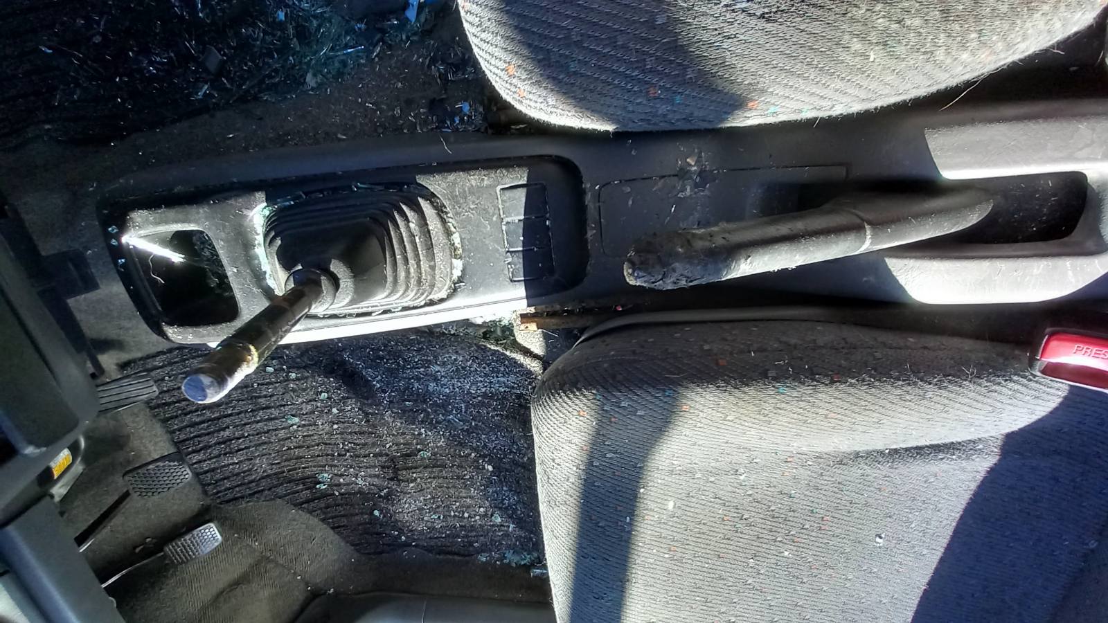 Χειρόφρενο Suzuki Ignis ’01 Προσφορά