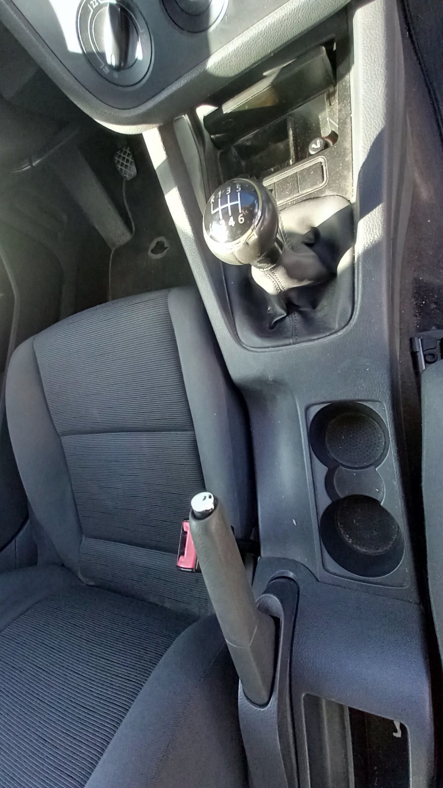 Χειρόφρενο VW Golf 5 ’05 Προσφορά