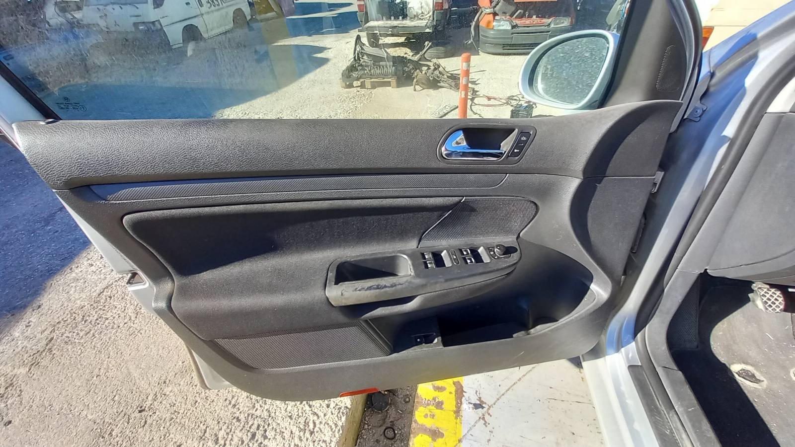 Πάνελ Πορτών VW Golf 5 ’05 Προσφορά