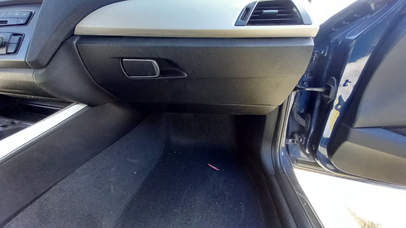 Ντουλαπάκι BMW 116 ’14 Προσφορά