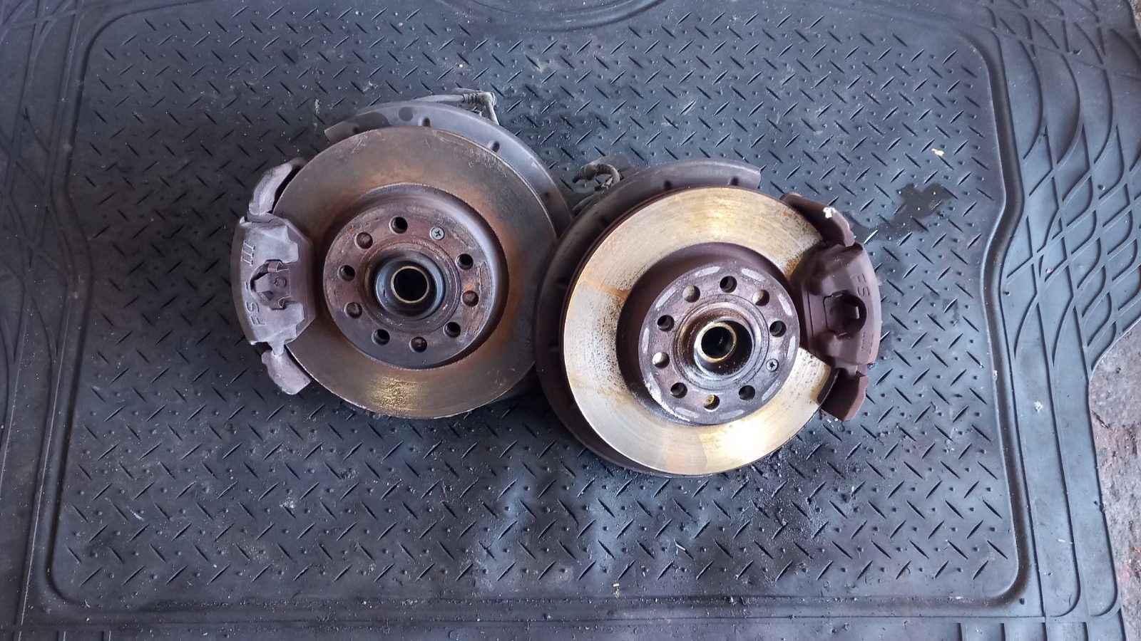 Ακραξόνια Εμπρός VW Golf 5 ’05 Προσφορά