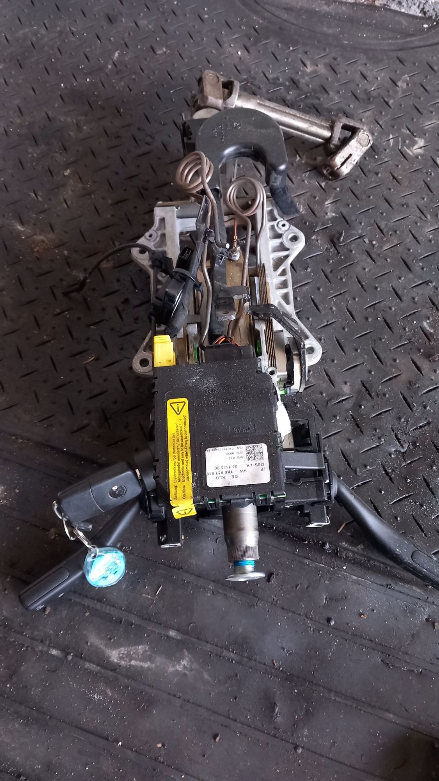 Κολώνα Τιμονιού VW Golf 5 ’05 Προσφορά