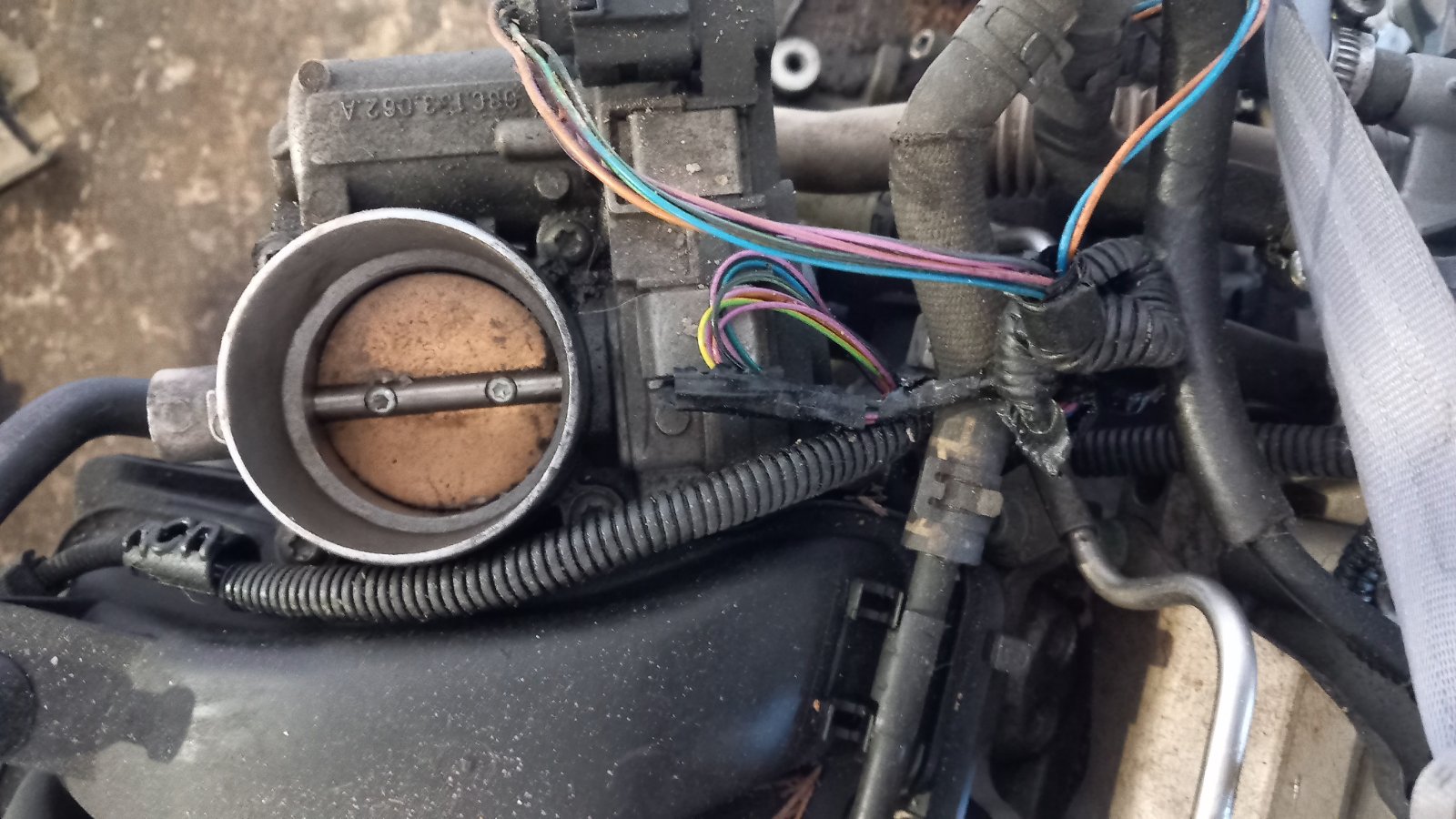 Πεταλούδα Γκαζιού VW Golf 5 ’05 Προσφορά