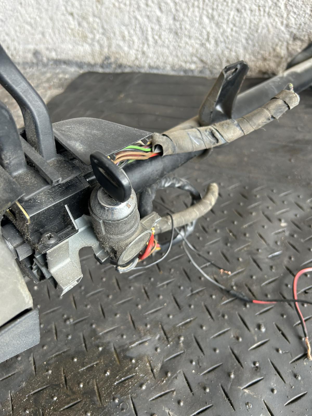 Κλειδαριά Μίζας Ford Transit ’89 Προσφορά