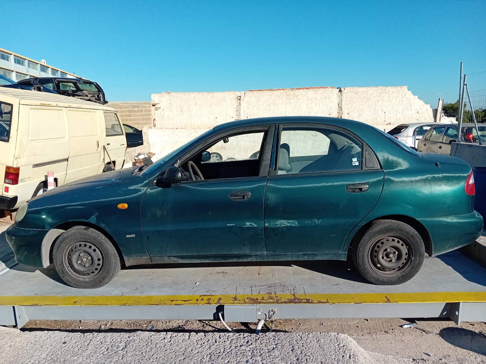 Μεντεσέδες Πορτών Daewoo Lanos ’99 Προσφορά