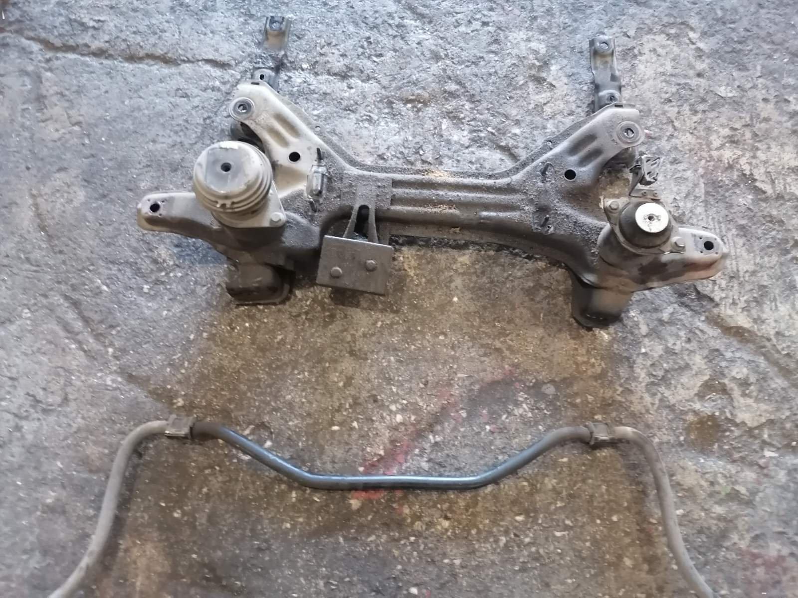 Γέφυρα Εμπρός VW Vento ’97 Προσφορά