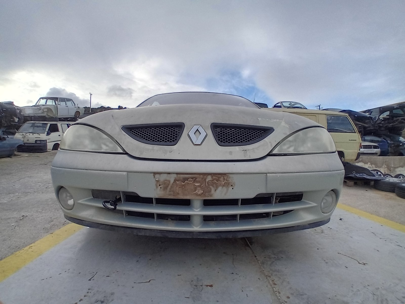 Προφυλακτήρας Εμπρός Renault Megane Cabrio ’01 Προσφορά